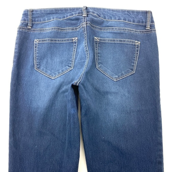 Maurices Skinny Women's size Small Dark Wash Blue Denim jeans - Picture 3 of 4